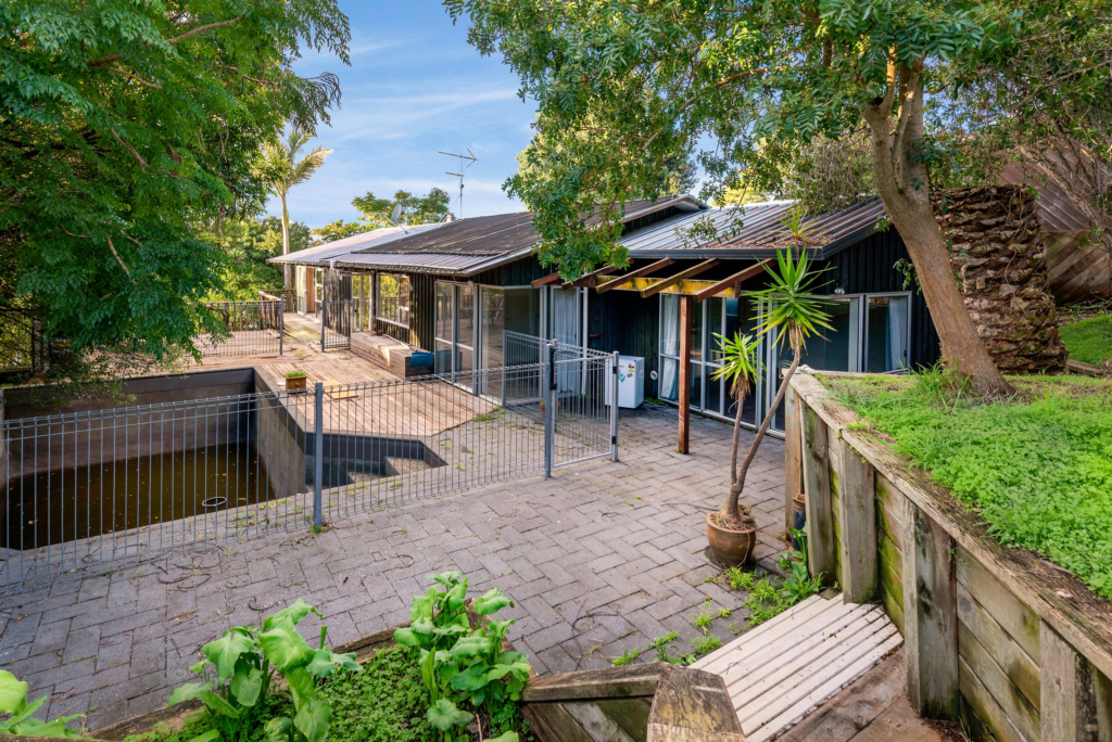 Mellons Bay Structural Rebuild & Modern Transformation